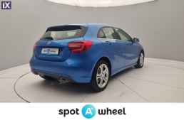 Mercedes-Benz A 180 BlueEfficiency Urban '13