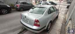 Volkswagen Passat 1,8T Trendline-Triptronic '02