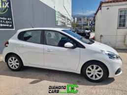 Peugeot 208  1.2 PureTech NAVIGATION PDC '19